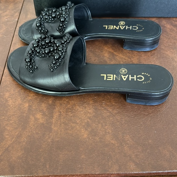 Chanel pearl slides. Size 35 Black. - Picture 3 of 7